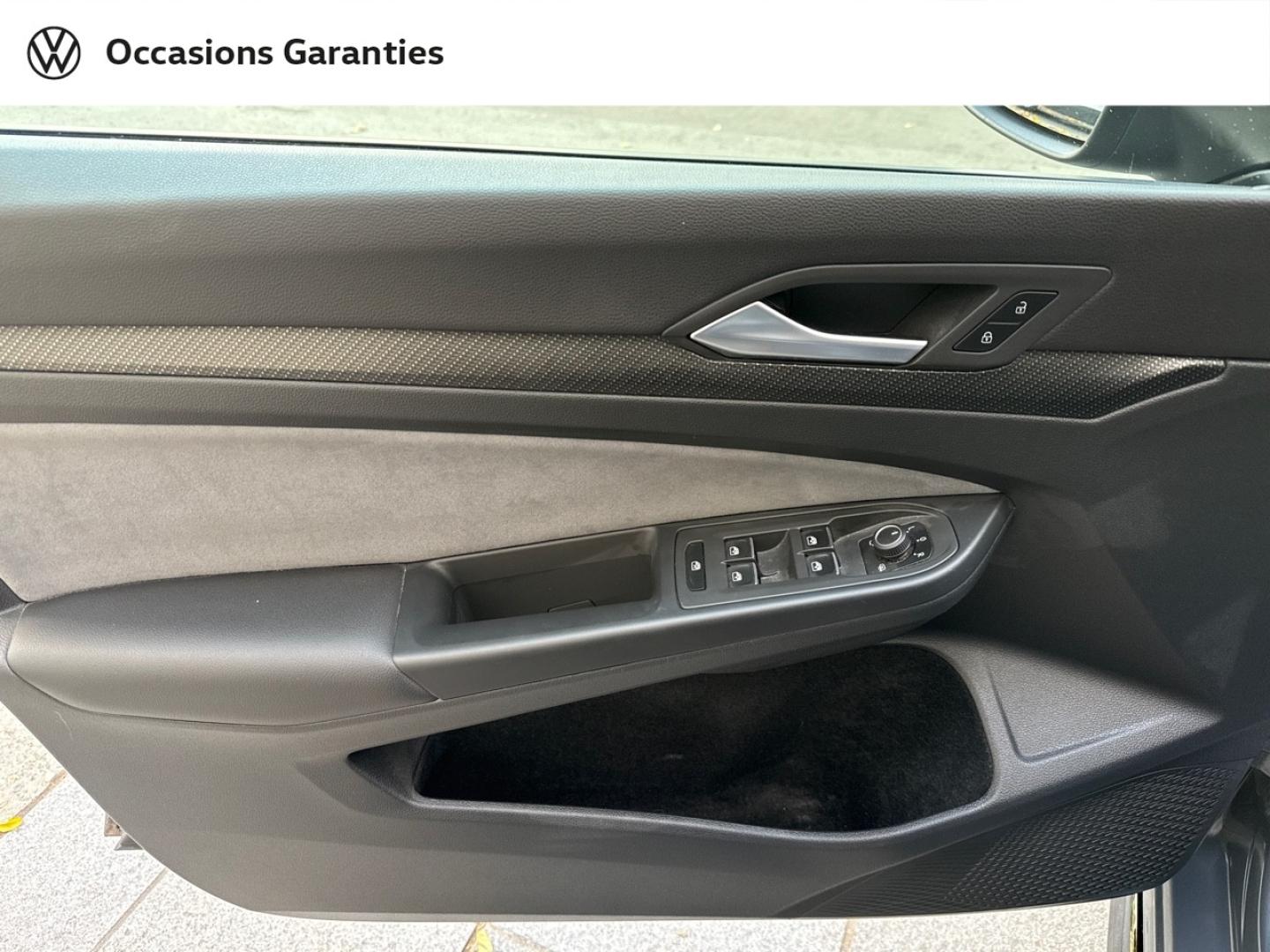 Voitures occasions VOLKSWAGEN GOLF R-Line Paris