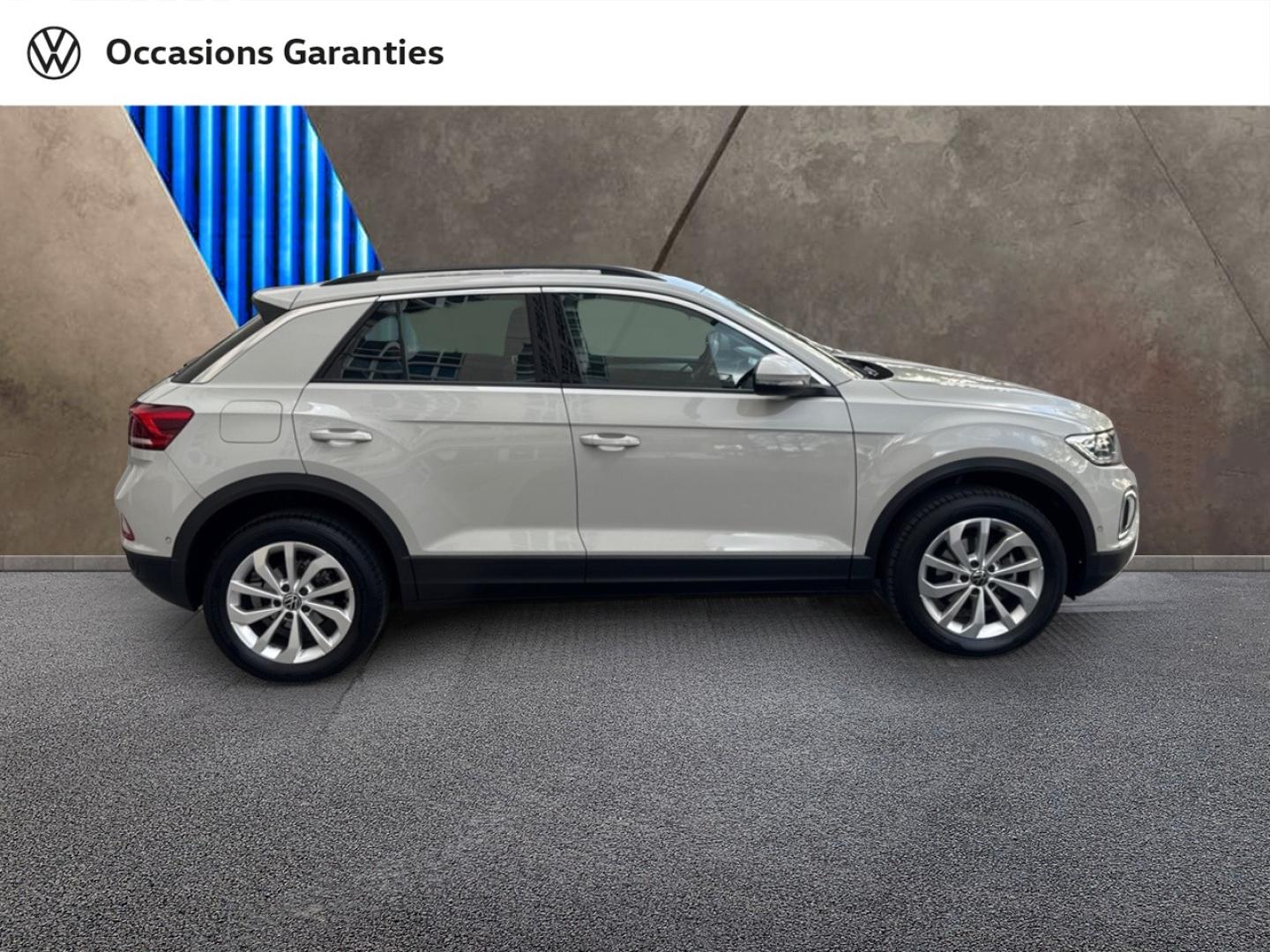 Voitures occasions VOLKSWAGEN T-ROC Life Plus Paris