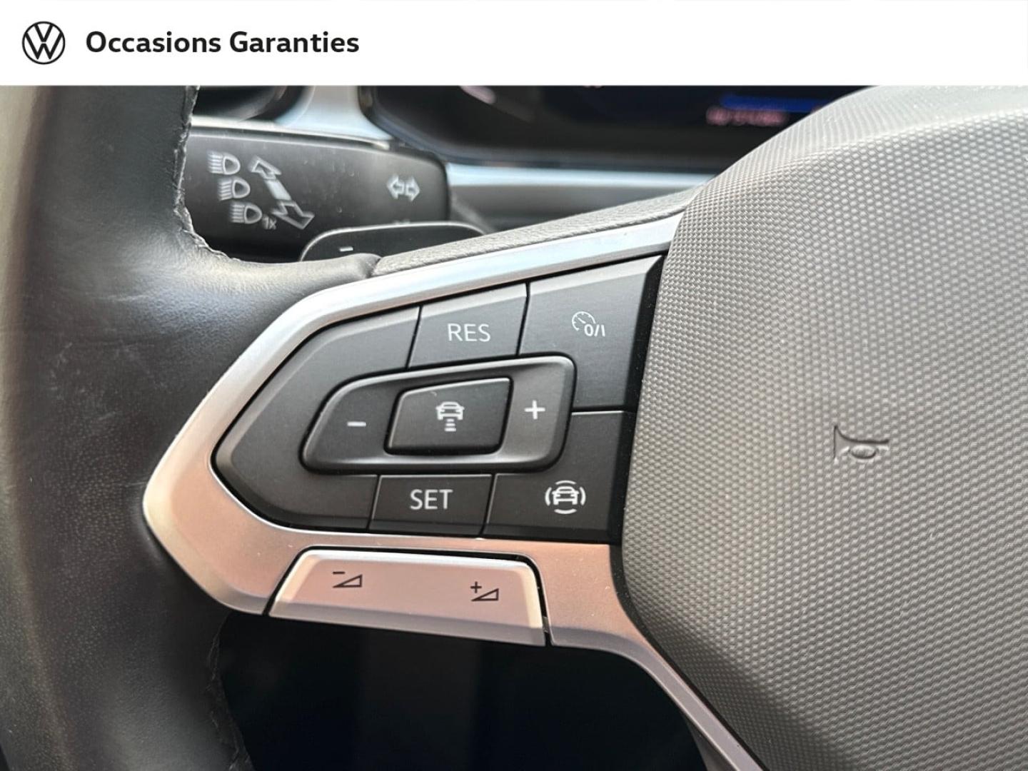 Voitures occasions VOLKSWAGEN T-ROC Life Plus Paris