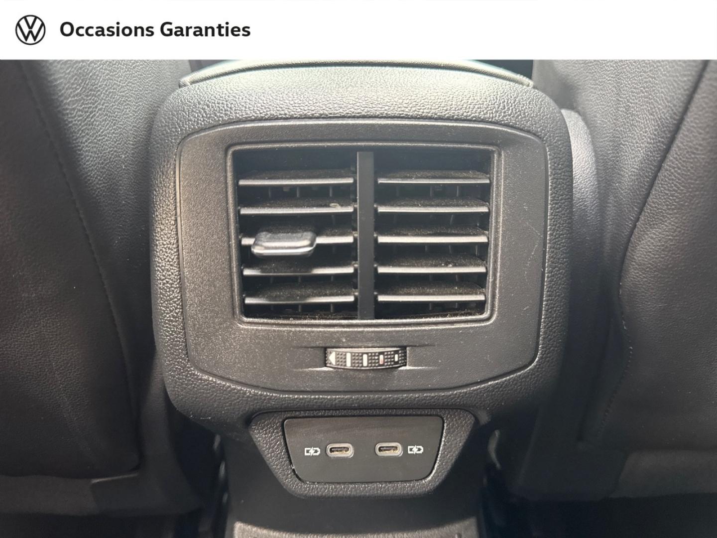 Voitures occasions VOLKSWAGEN T-ROC Style Exclusive Paris