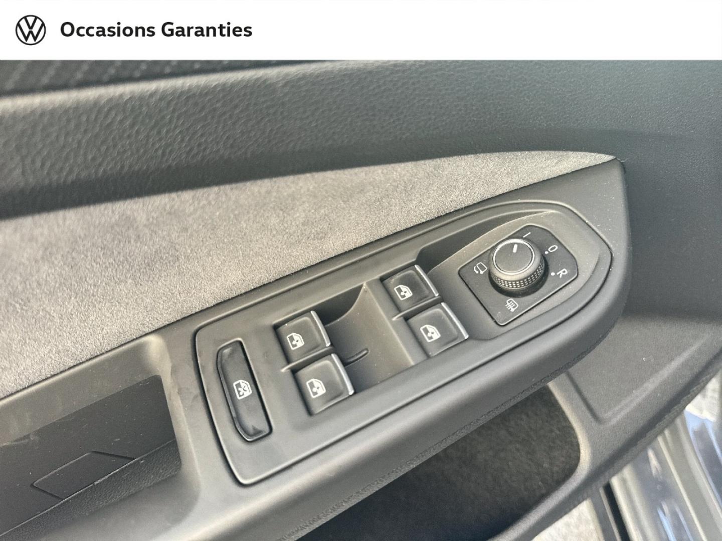 Voitures occasions VOLKSWAGEN GOLF R-Line Paris
