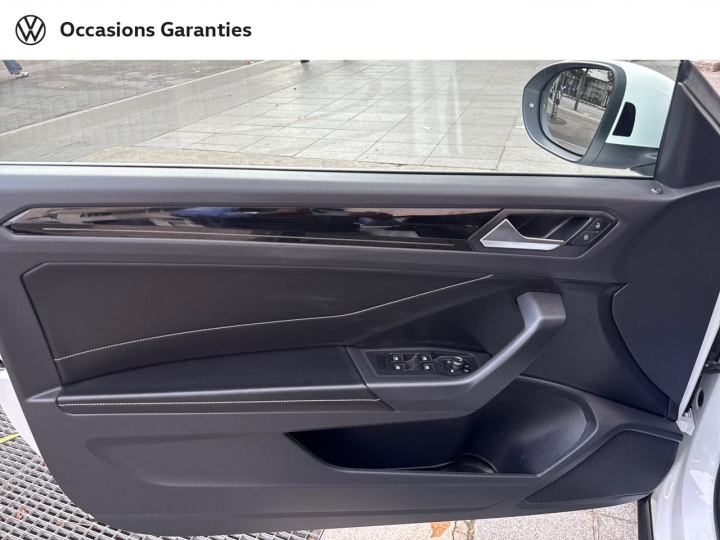 Voitures occasions VOLKSWAGEN T-Roc Cabriolet R-Line Paris