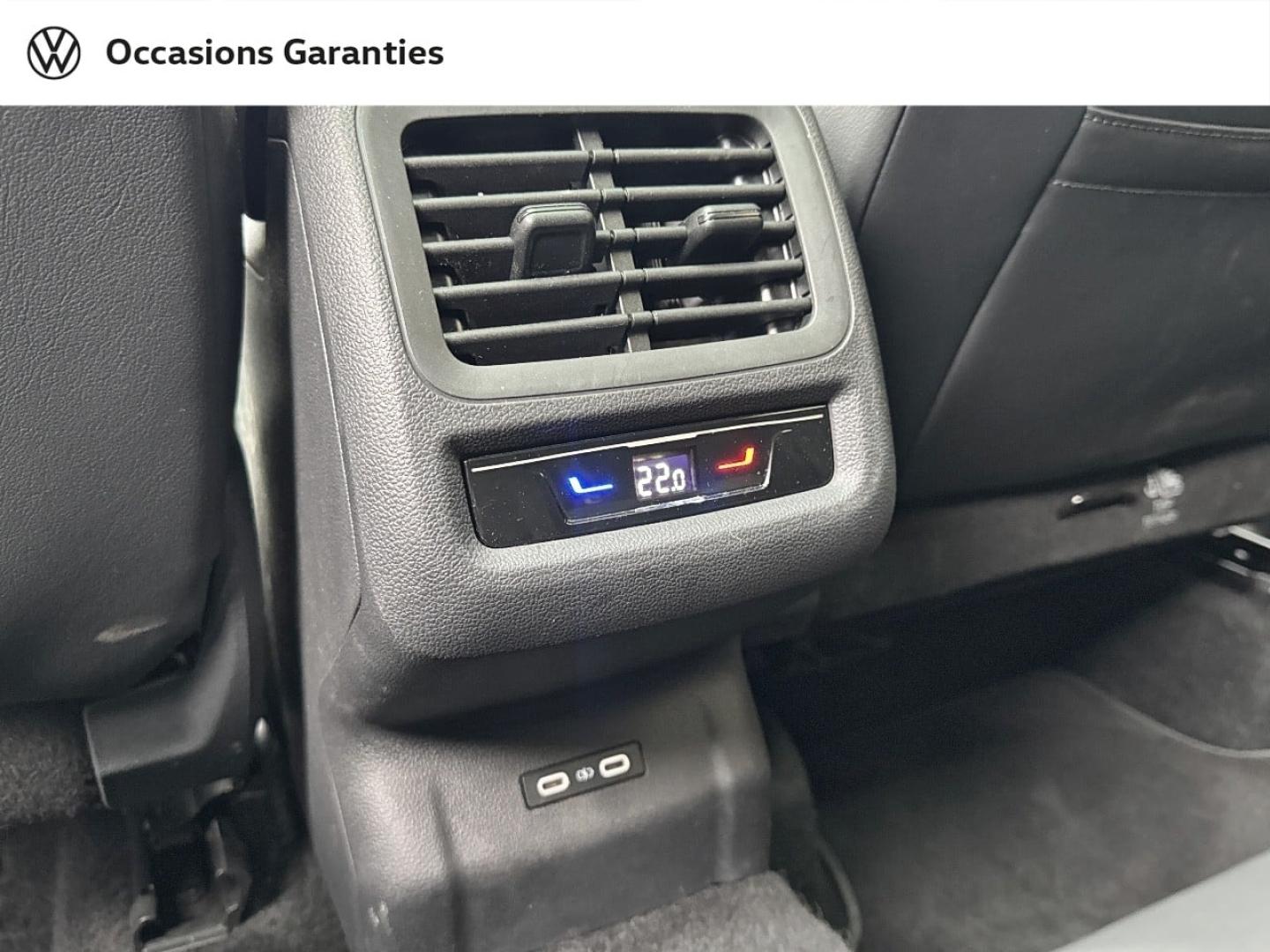 Voitures occasions VOLKSWAGEN T-ROC Style Paris