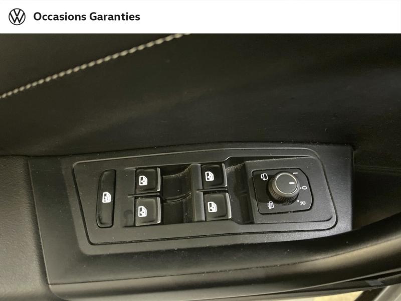 Voitures occasions VOLKSWAGEN T-ROC Style Paris