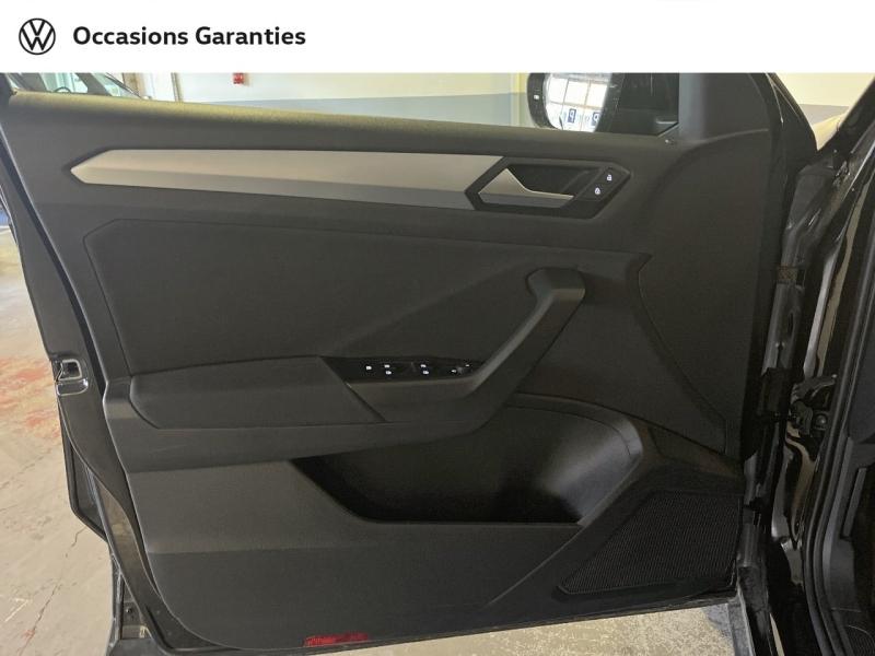 Voitures occasions VOLKSWAGEN T-ROC Life Paris