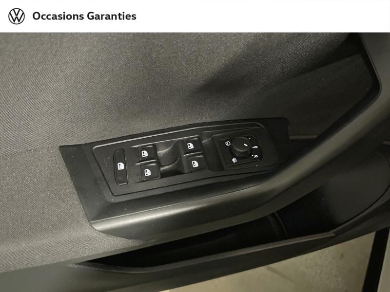 Voitures occasions VOLKSWAGEN T-ROC Life Plus Paris