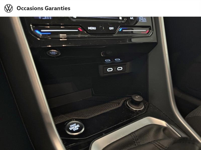 Voitures occasions VOLKSWAGEN T-ROC Life Plus Paris