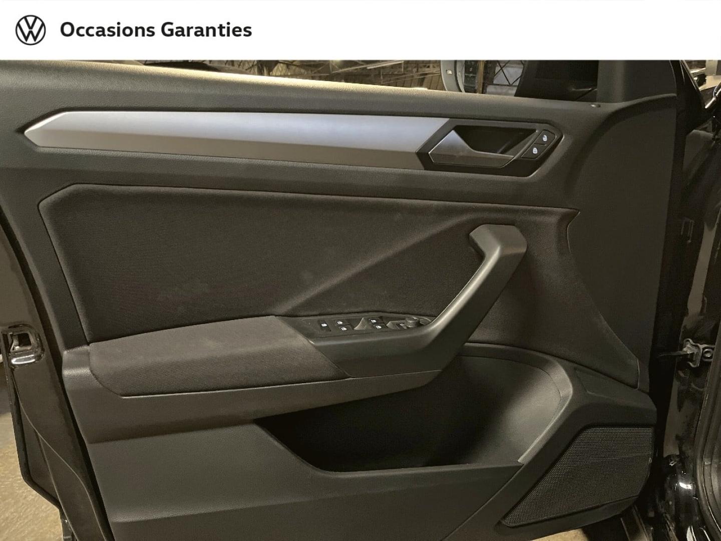 Voitures occasions VOLKSWAGEN T-ROC Life Plus Paris