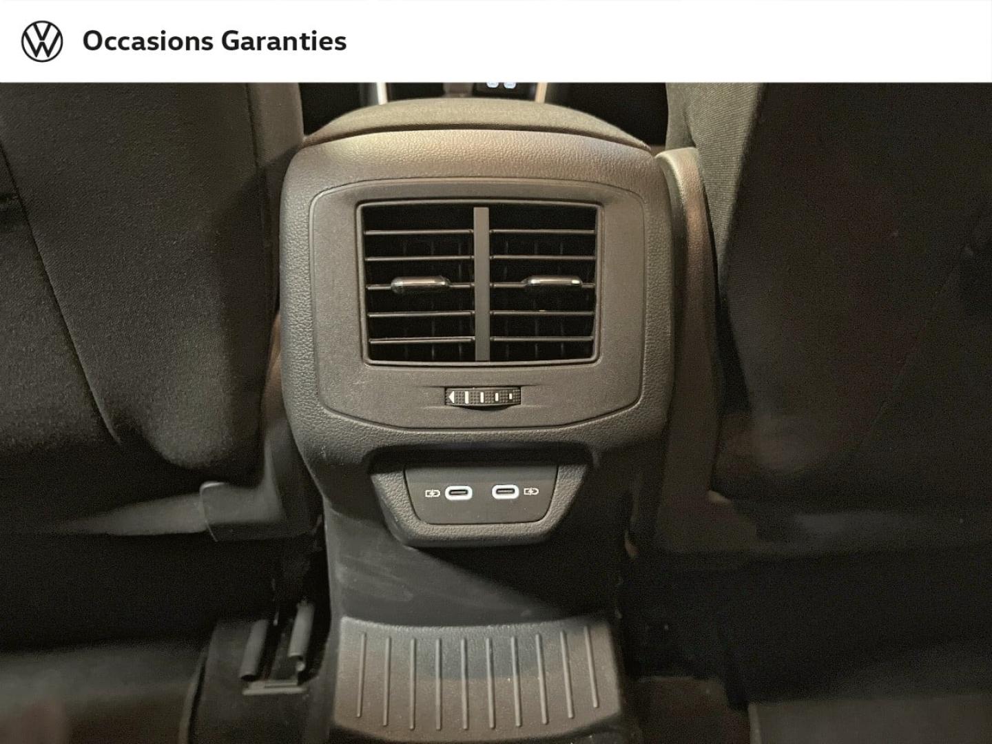 Voitures occasions VOLKSWAGEN T-ROC Life Plus Paris