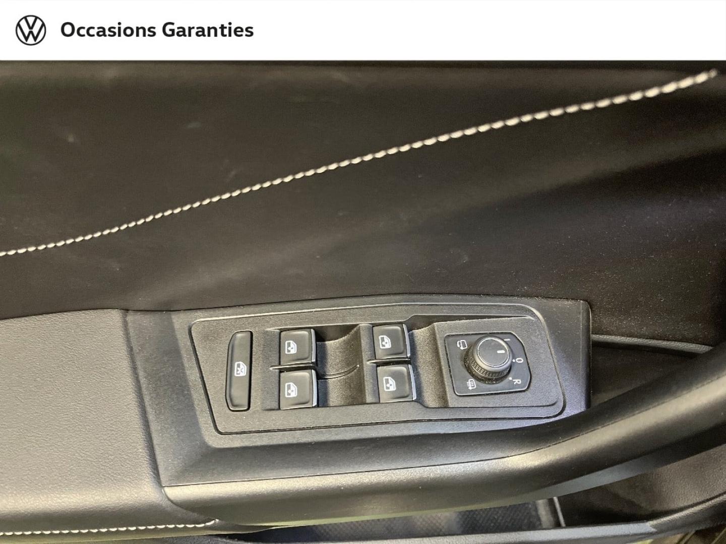 Voitures occasions VOLKSWAGEN T-ROC Style Exclusive Paris