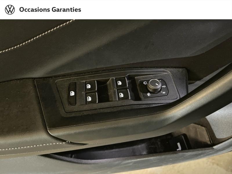 Voitures occasions VOLKSWAGEN T-ROC Style Exclusive Paris