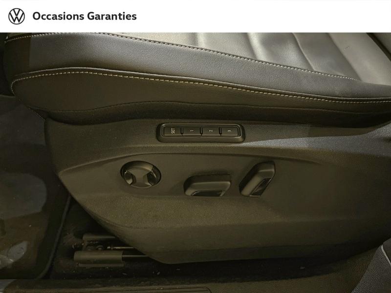 Voitures occasions VOLKSWAGEN T-ROC Style Exclusive Paris