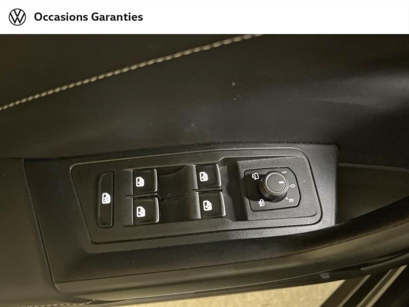 Voitures occasions VOLKSWAGEN T-ROC Style Paris