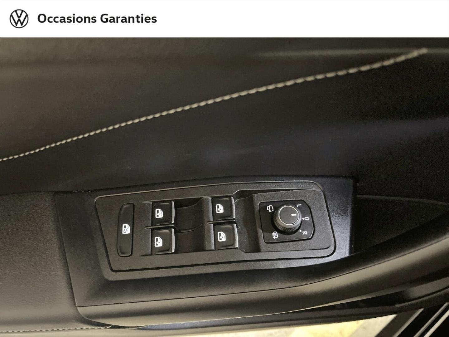 Voitures occasions VOLKSWAGEN T-ROC Style Paris