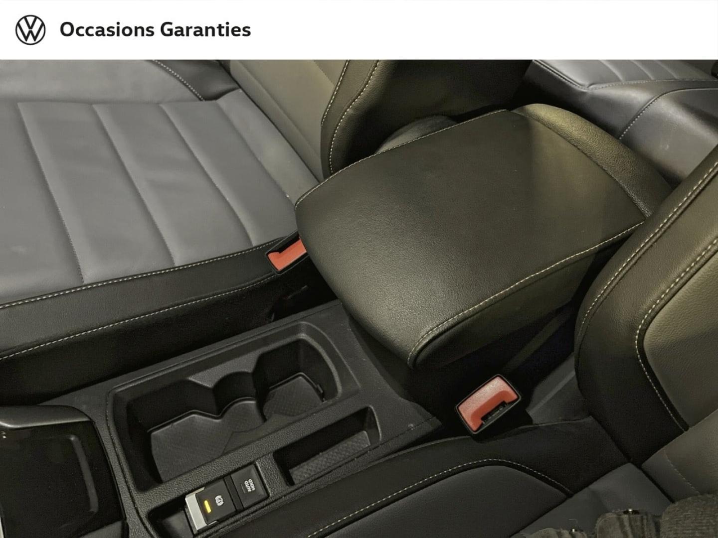 Voitures occasions VOLKSWAGEN T-ROC Style Exclusive Paris