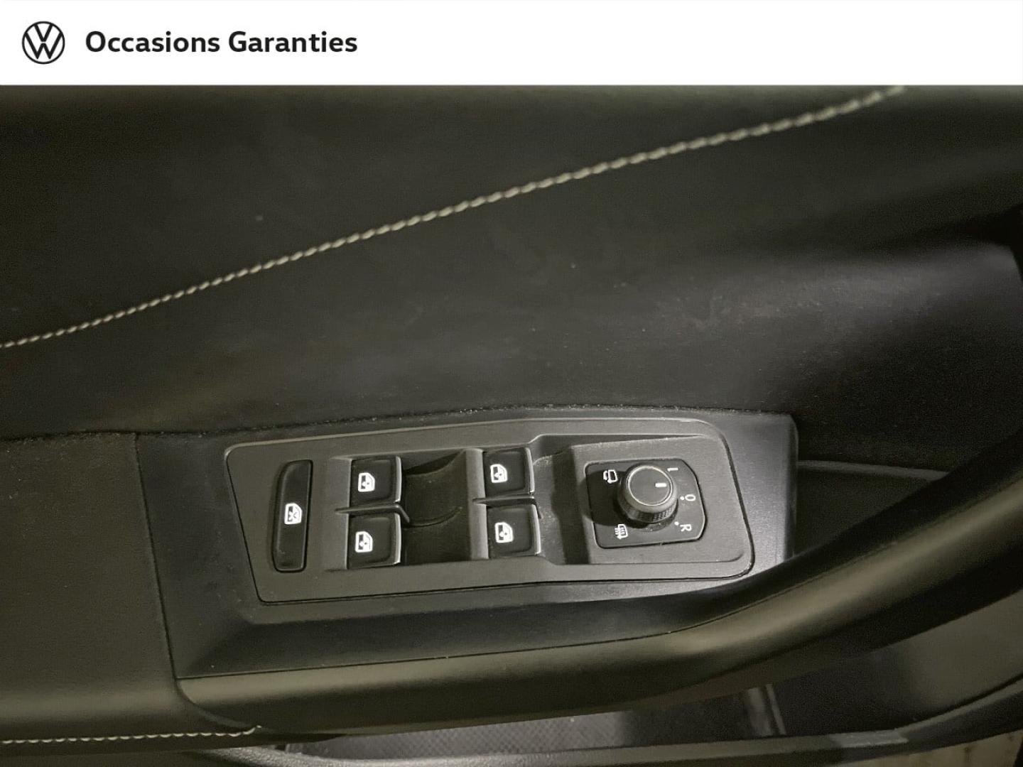 Voitures occasions VOLKSWAGEN T-ROC Style Exclusive Paris