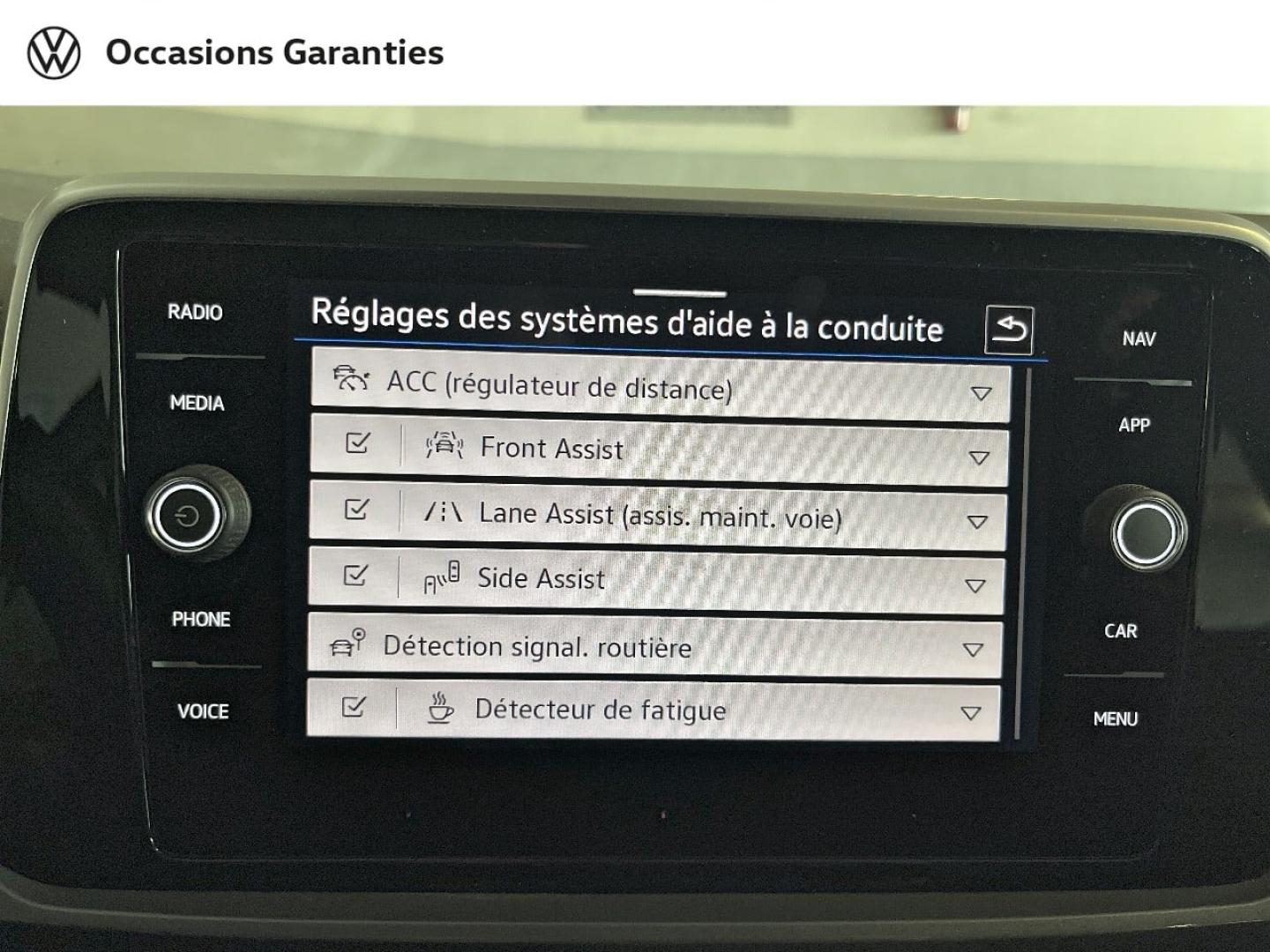 Voitures occasions VOLKSWAGEN T-ROC Style Exclusive Paris