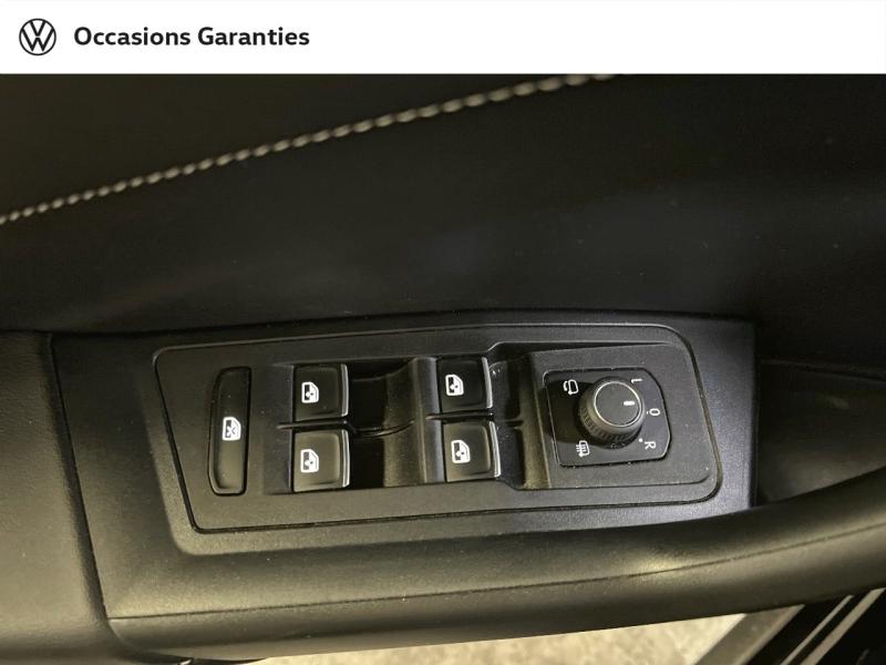 Voitures occasions VOLKSWAGEN T-ROC Style Paris