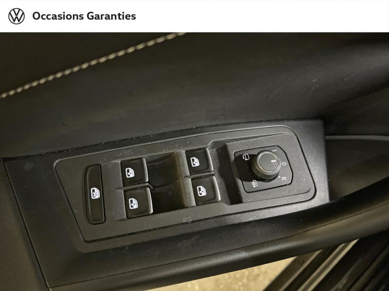 Voitures occasions VOLKSWAGEN T-ROC Style Exclusive Paris
