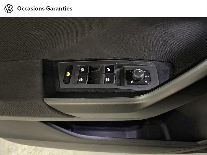 Voitures occasions VOLKSWAGEN T-ROC Active Paris