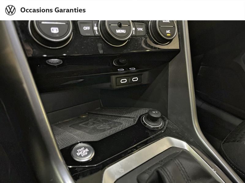 Voitures occasions VOLKSWAGEN T-ROC Active Paris