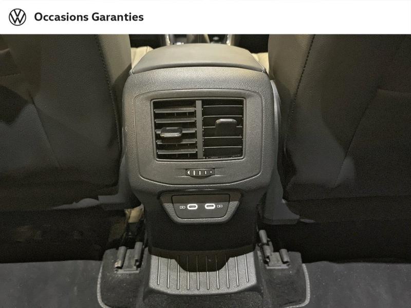 Voitures occasions VOLKSWAGEN T-ROC R-Line Paris