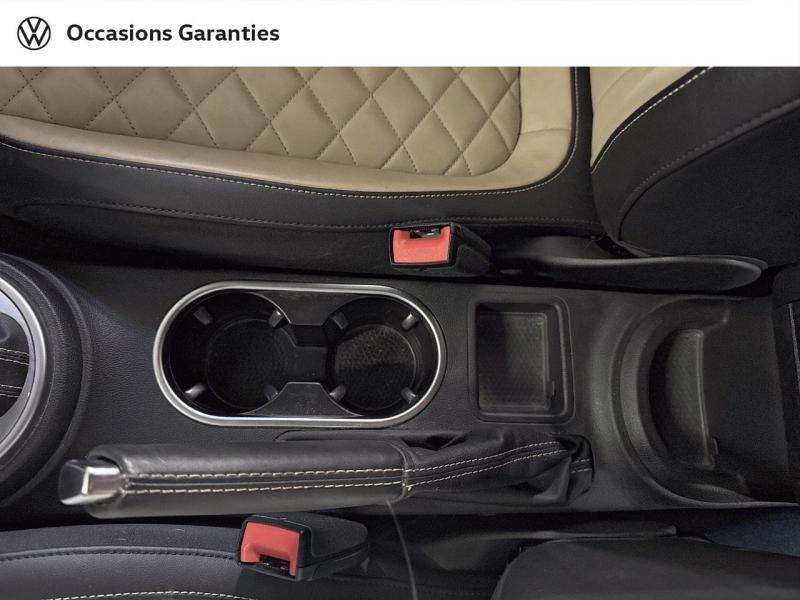 Voitures occasions VOLKSWAGEN Coccinelle Cabriolet Couture Exclusive Paris