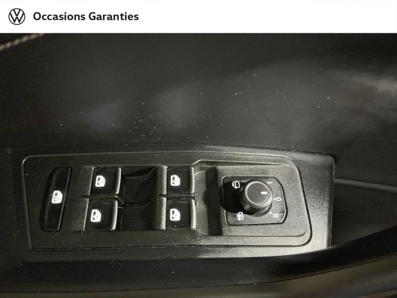 Voitures occasions VOLKSWAGEN T-ROC R-Line Paris