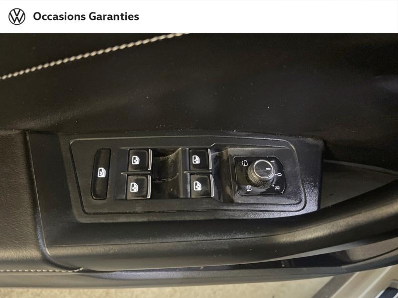 Voitures occasions VOLKSWAGEN T-ROC R-Line Paris