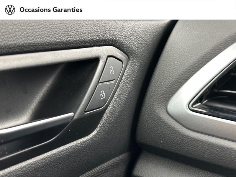 Voitures occasions VOLKSWAGEN T-ROC Life Paris