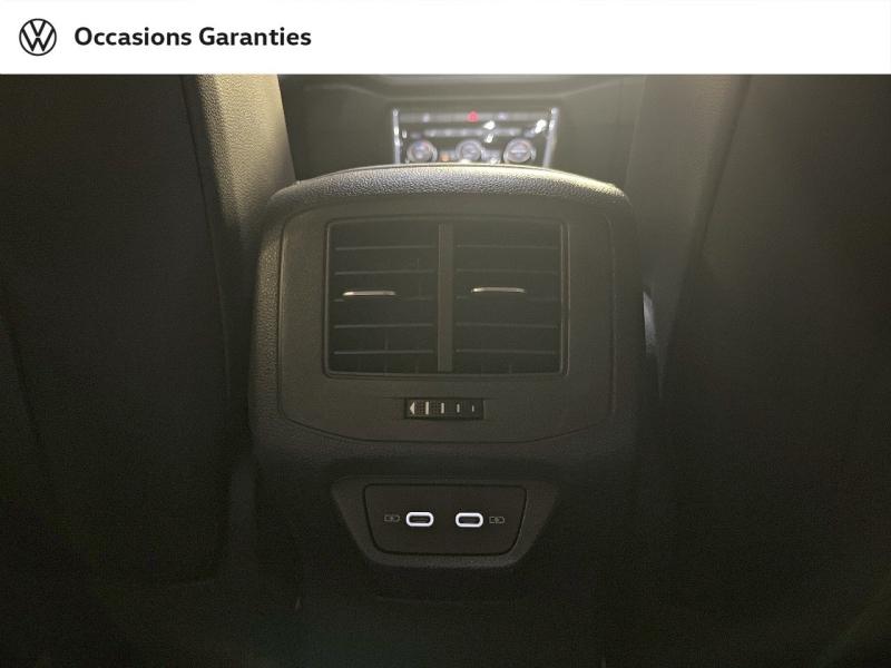 Voitures occasions VOLKSWAGEN T-ROC Carat Exclusive Paris