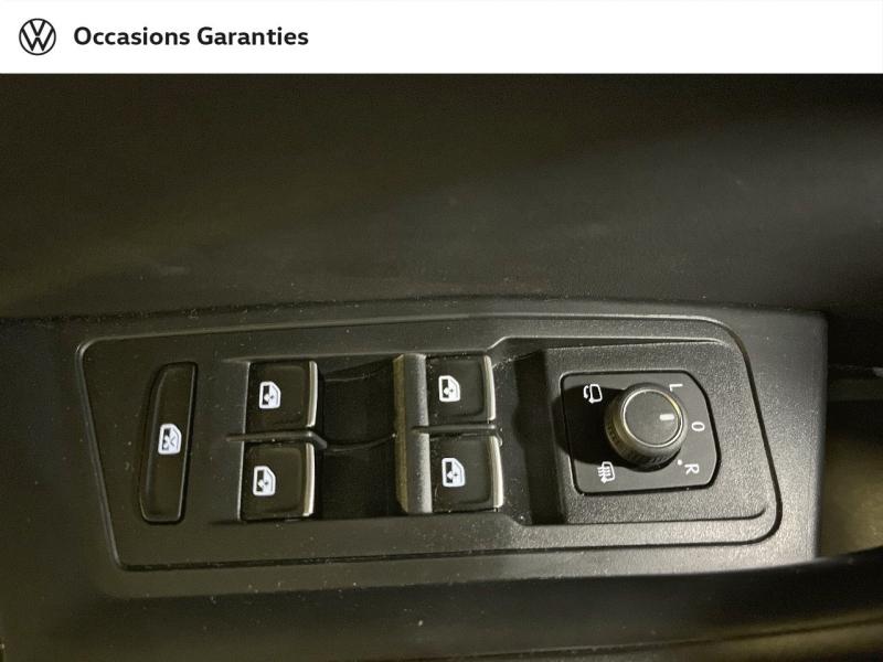 Voitures occasions VOLKSWAGEN T-ROC Carat Exclusive Paris