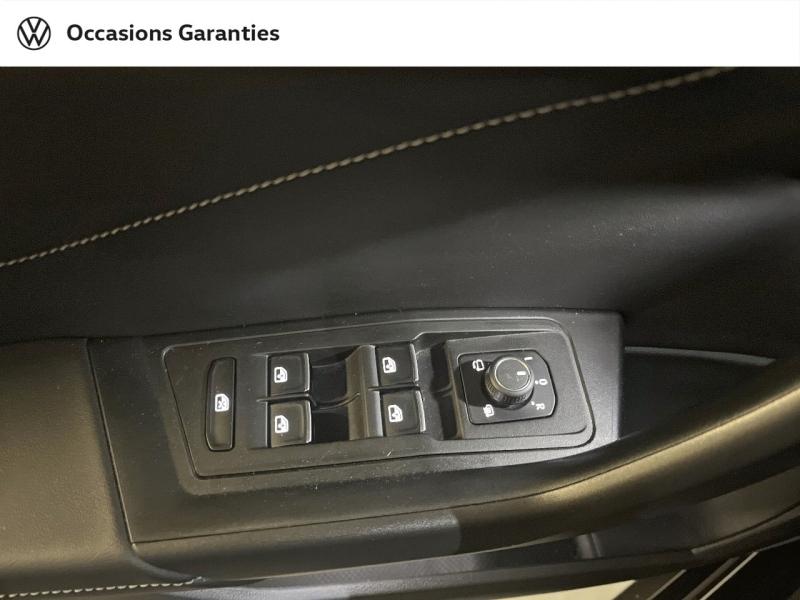 Voitures occasions VOLKSWAGEN T-ROC Style Exclusive Paris