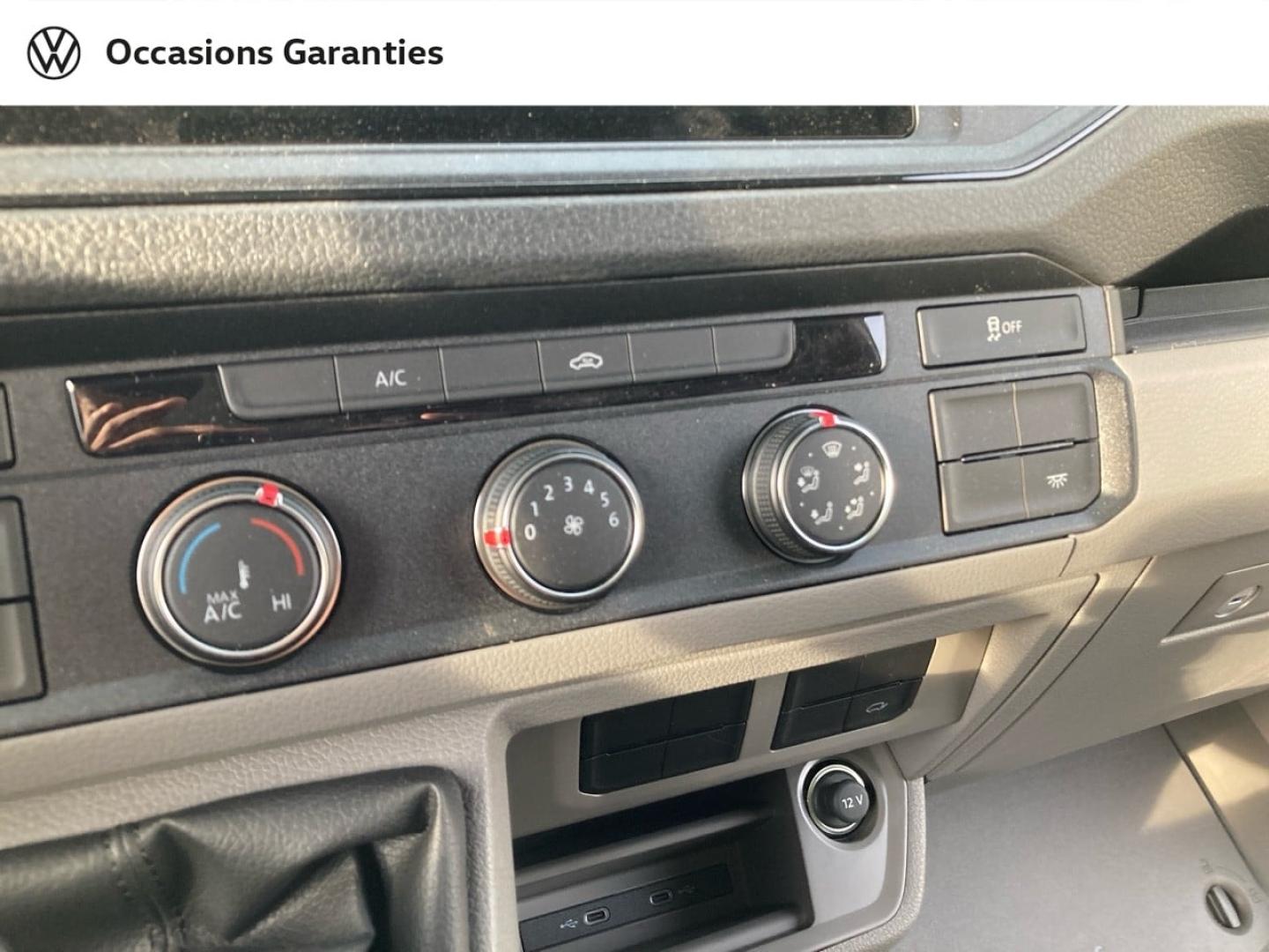 Voitures occasions VOLKSWAGEN UTILITAIRES Crafter PlatCb Business Paris