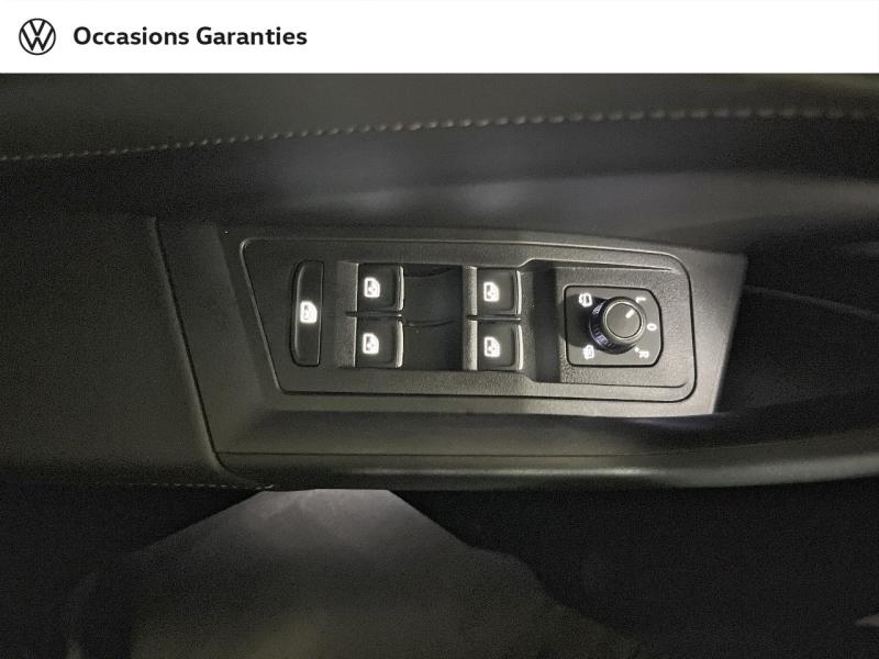 Voitures occasions VOLKSWAGEN T-ROC R-Line Edition Paris