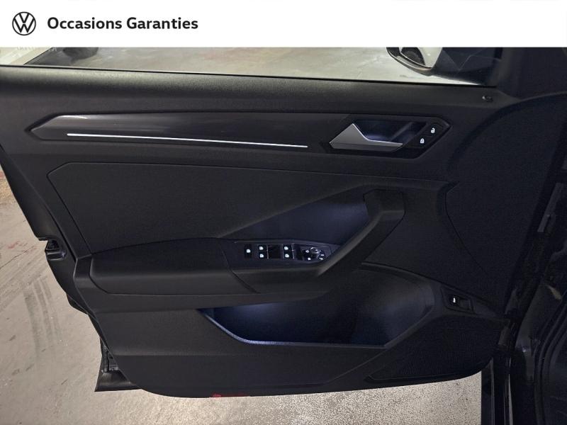 Voitures occasions VOLKSWAGEN T-ROC Carat Exclusive Paris