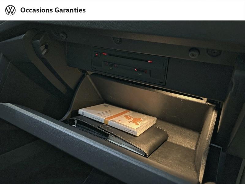 Voitures occasions VOLKSWAGEN T-ROC Carat Exclusive Paris