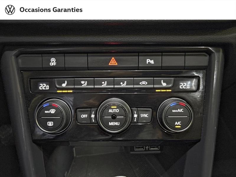 Voitures occasions VOLKSWAGEN T-ROC Carat Exclusive Paris