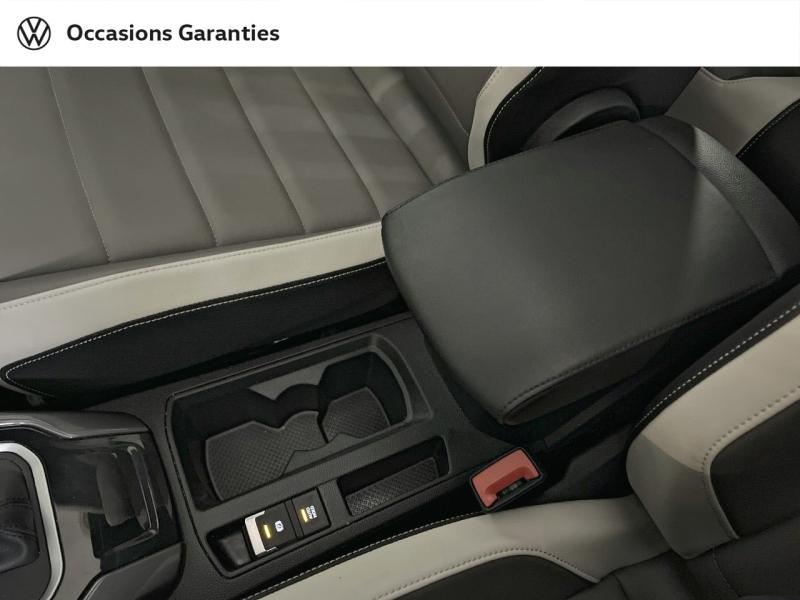 Voitures occasions VOLKSWAGEN T-ROC Carat Exclusive Paris