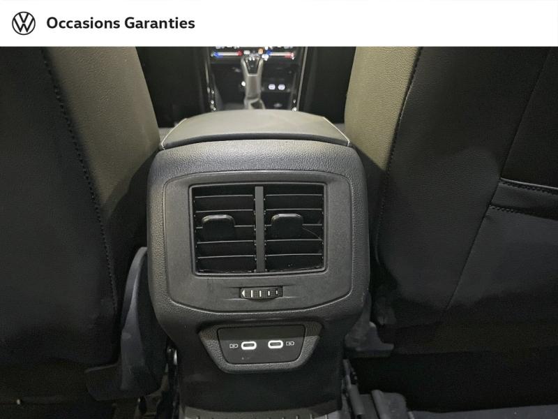 Voitures occasions VOLKSWAGEN T-ROC R-Line Paris