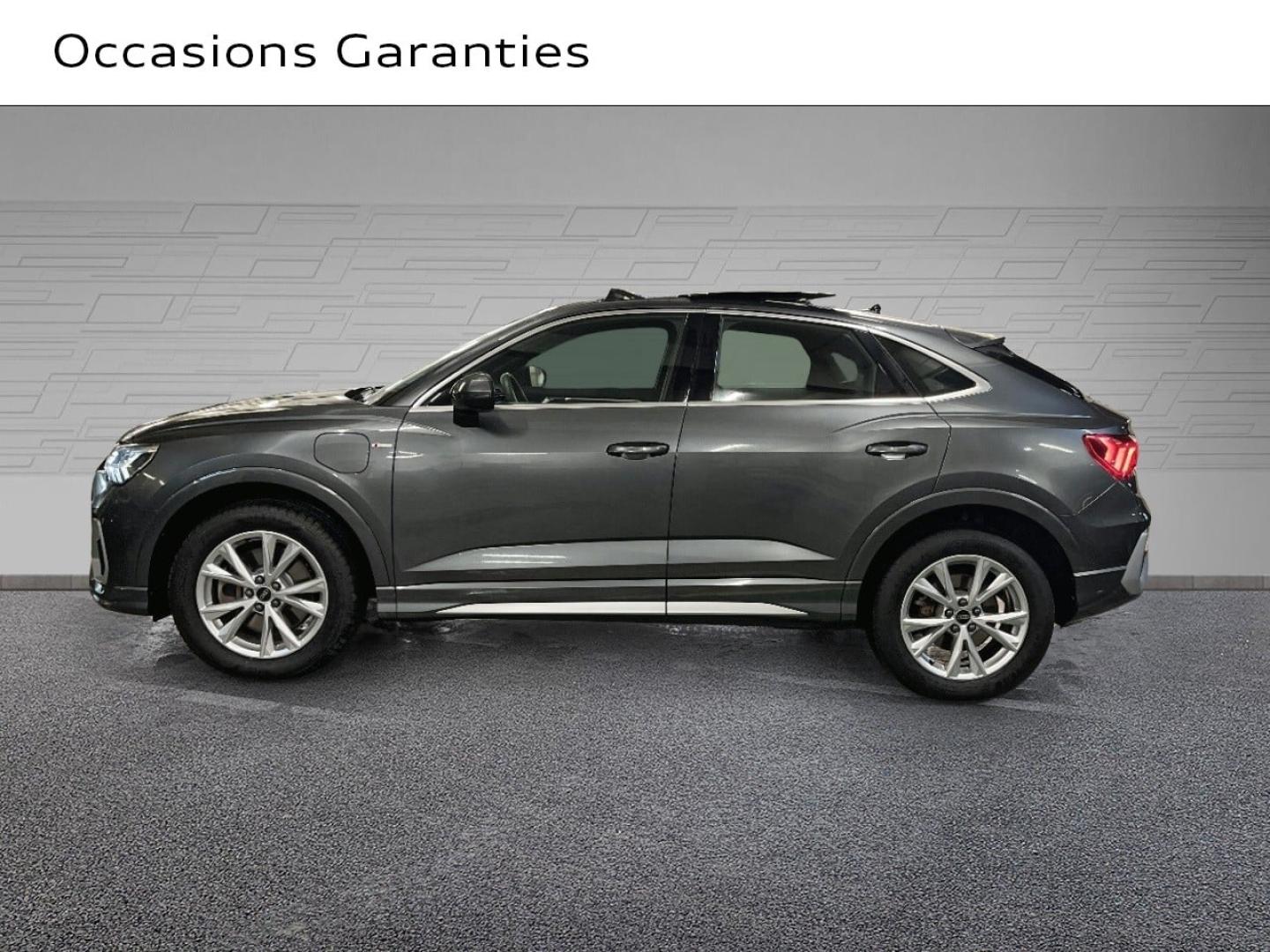 Voitures occasions Audi Q3 Sportback S line Paris