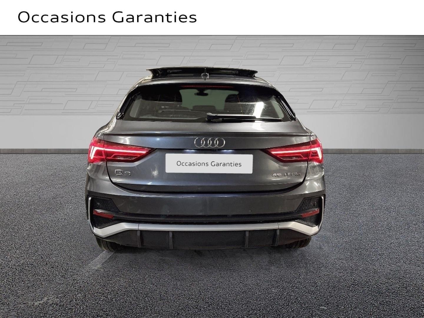 Voitures occasions Audi Q3 Sportback S line Paris