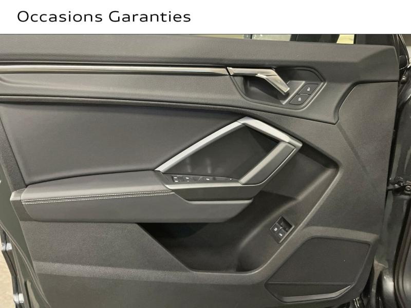Voitures occasions Audi Q3 Sportback S line Paris