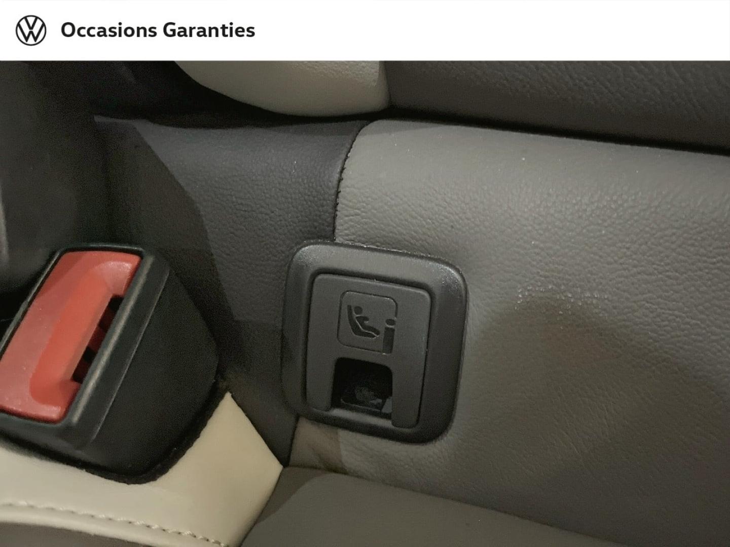 Voitures occasions VOLKSWAGEN T-ROC Carat Exclusive Paris