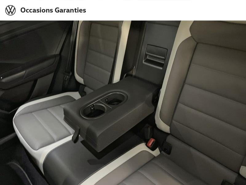 Voitures occasions VOLKSWAGEN T-ROC Carat Exclusive Paris