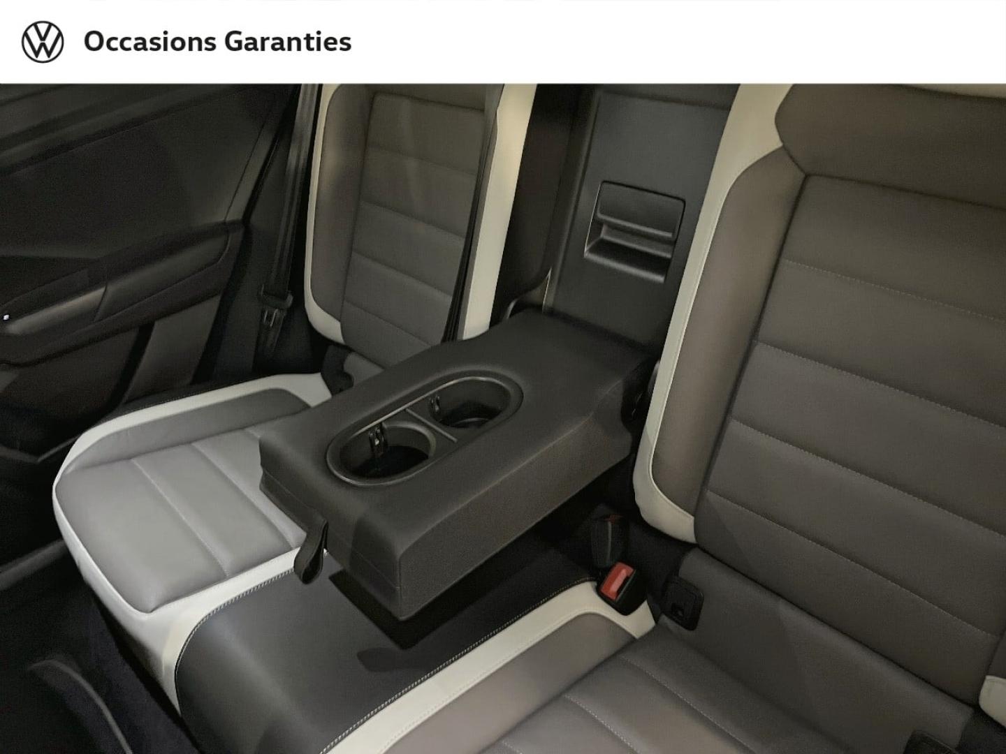 Voitures occasions VOLKSWAGEN T-ROC Carat Exclusive Paris