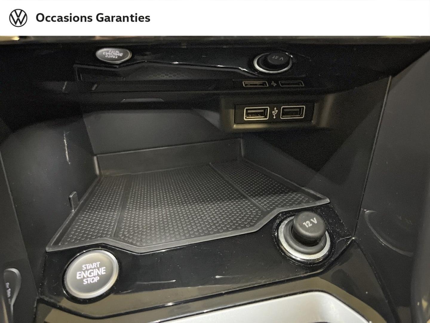Voitures occasions VOLKSWAGEN T-ROC Carat Exclusive Paris