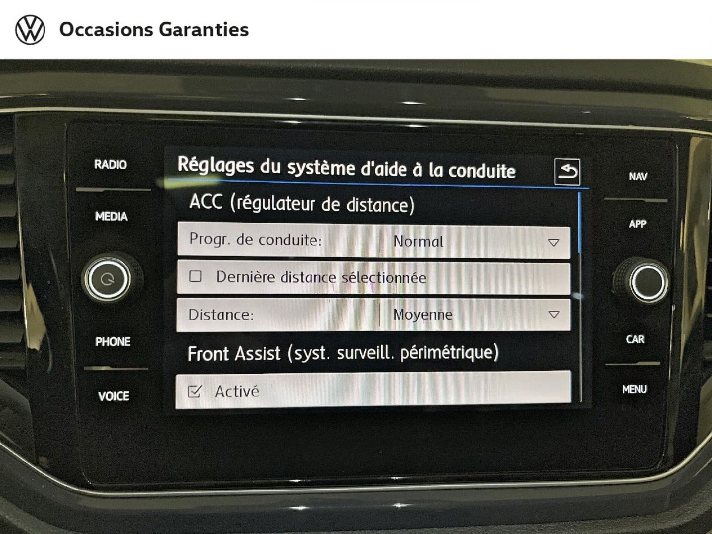 Voitures occasions VOLKSWAGEN T-ROC Carat Exclusive Paris
