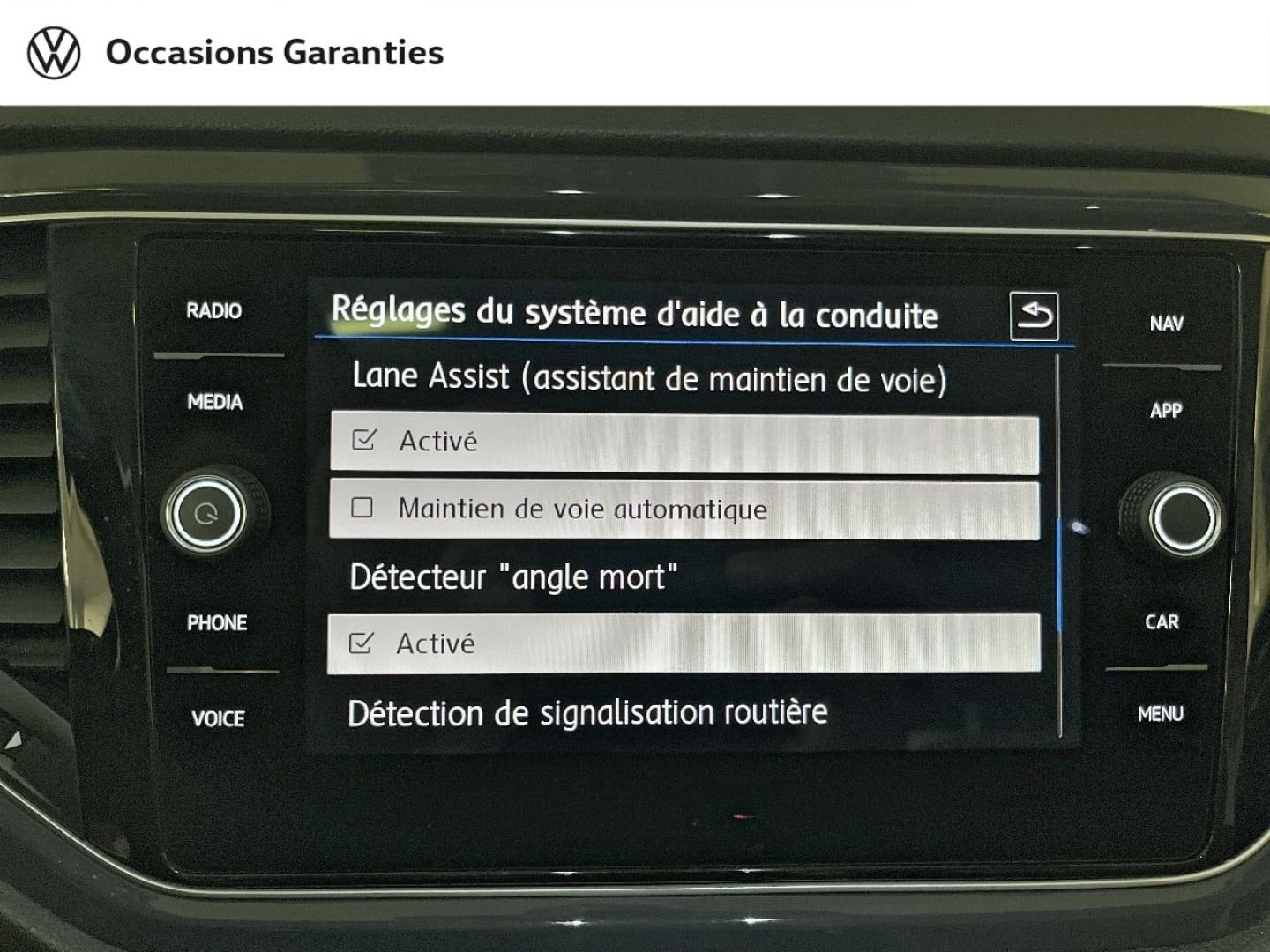 Voitures occasions VOLKSWAGEN T-ROC Carat Exclusive Paris