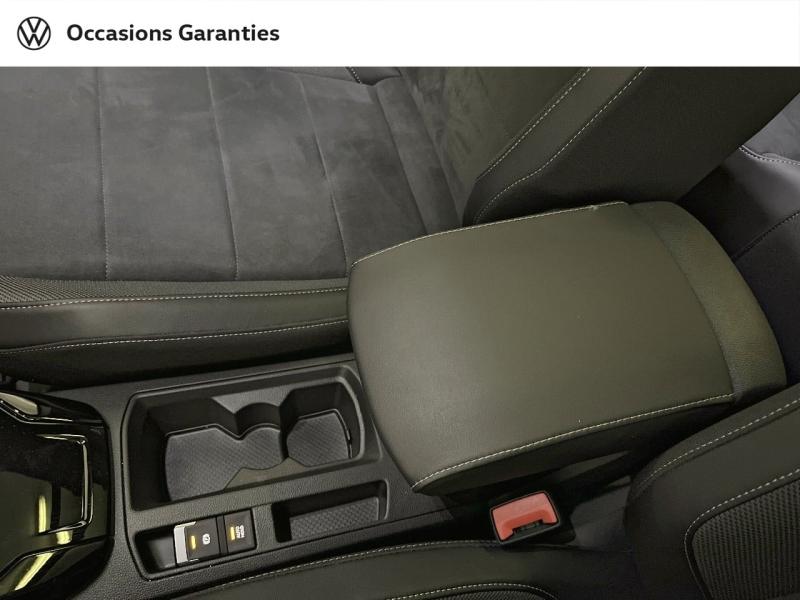 Voitures occasions VOLKSWAGEN T-ROC R-Line Paris